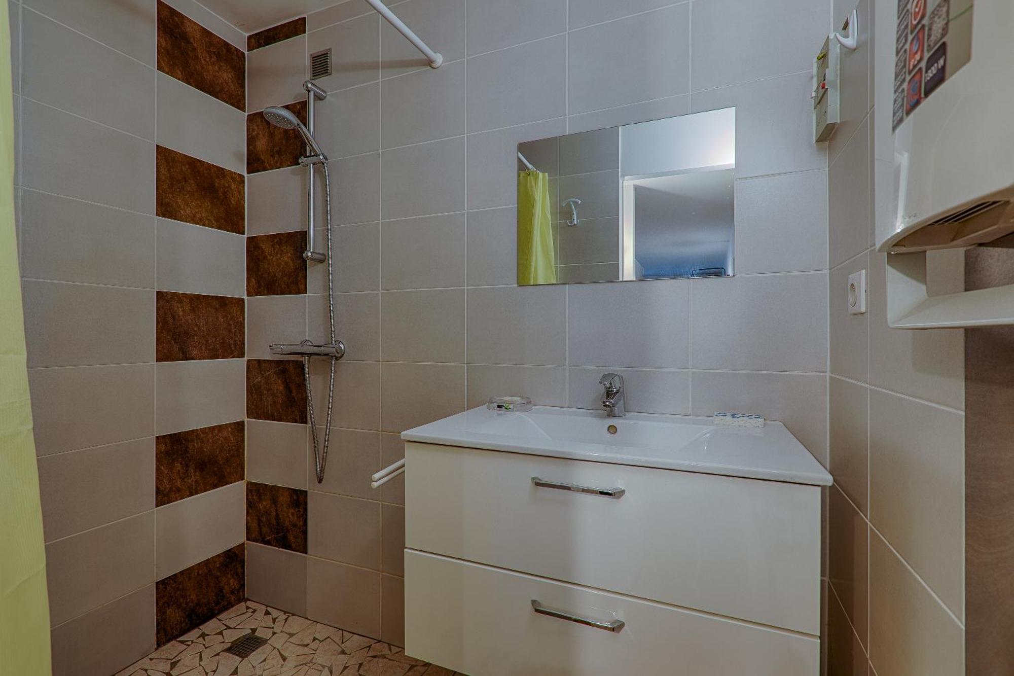 Au Epiceah, Logement A La Campagne 瓦朗斯 外观 照片
